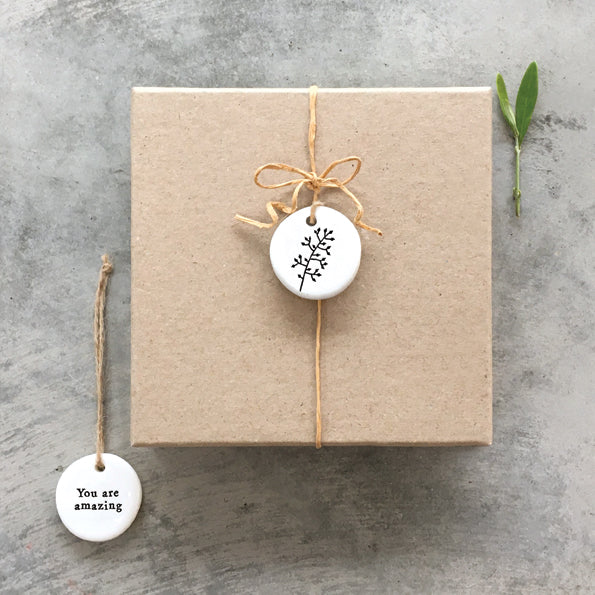 Create a beautiful gift with these porcelain gift tags